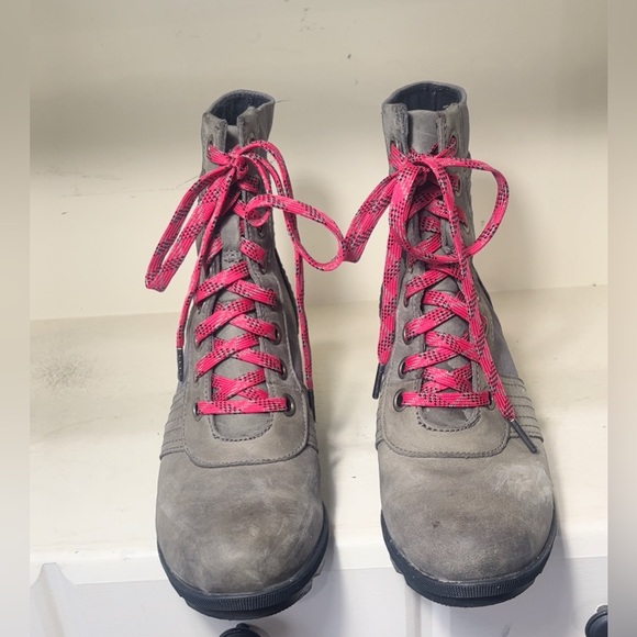 Sorel Women’s Lexie Wedge Waterproof Lug Sole Boots Size 8.5 - Picture 5 of 12